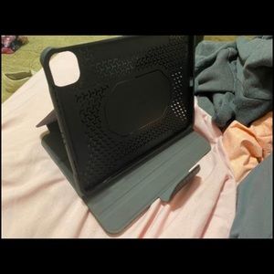 TARGUS 10.2-11 INCH IPAD CASE